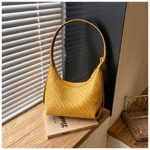 ven Leather Hobo Bag Bowlift