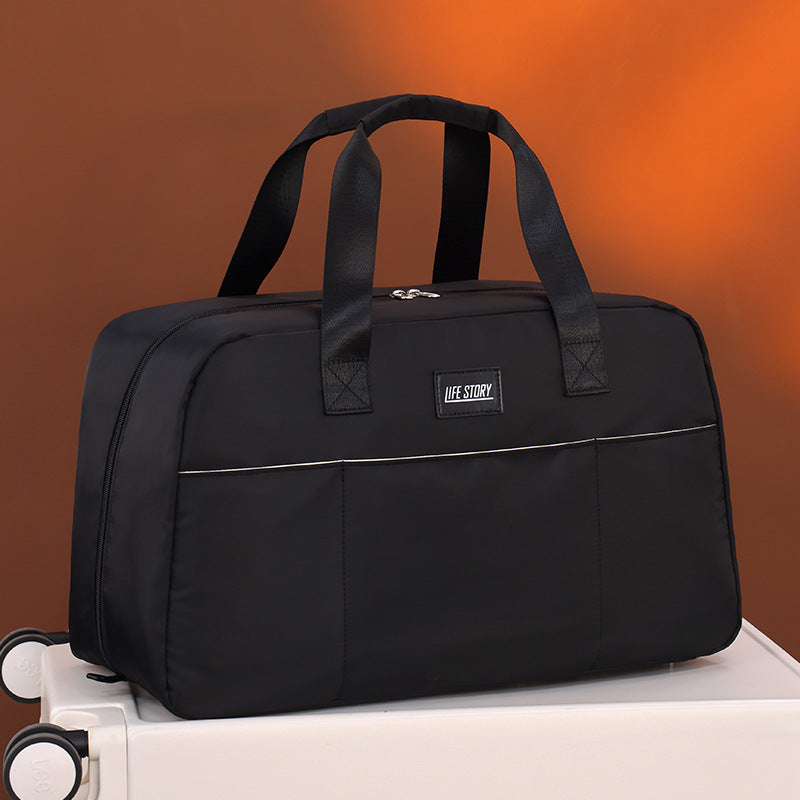 Travel Bag with Spacious Interior Compartment and Practical Carry System Bowlift