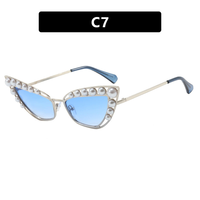 Ladies Cat-Eye Sunglasses with Exclusive Pearl Tip Frame Bowlift