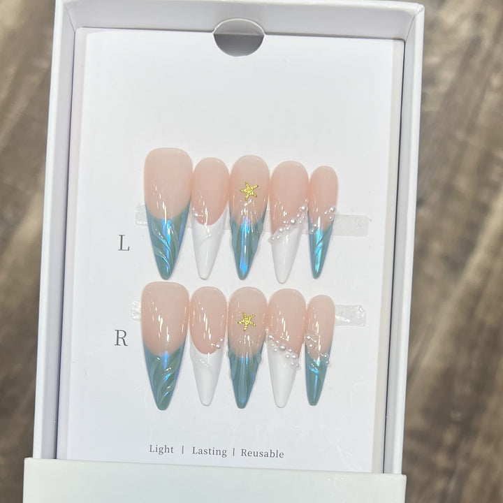 Decorative Floral Stiletto Press-On Nail Set Bowlift