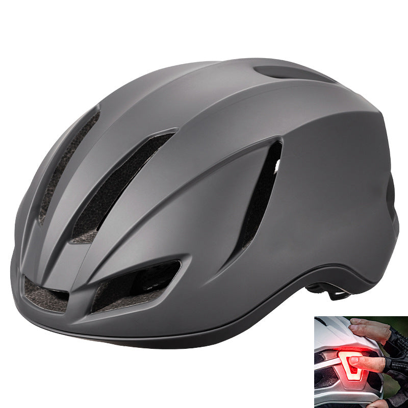 Road bike helmet with integrated safety light Bowlift