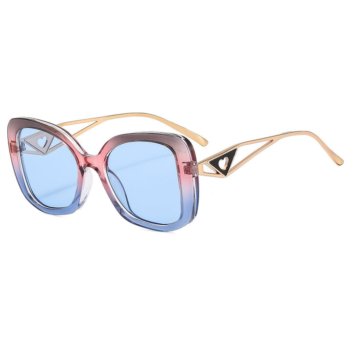 Ladies fashionable oversized sunglasses with luxurious heart detail Bowlift