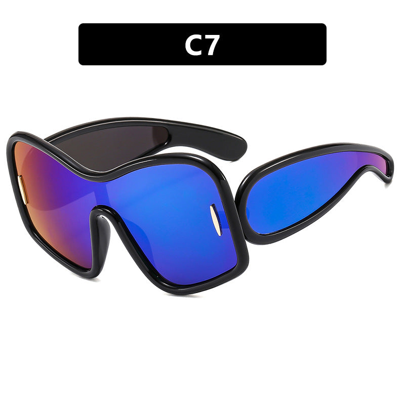 Women’s futuristic sunglasses with extra wide design and protective UV filter Bowlift