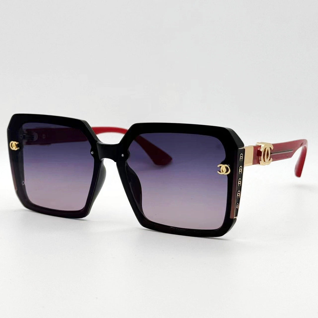 Ladies Fashion Sunglasses with distinctive square frame and luxurious accents Bowlift