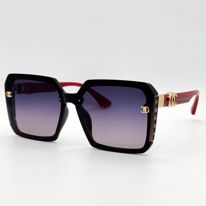 Ladies Fashion Sunglasses with distinctive square frame and luxurious accents Bowlift