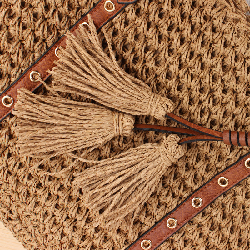 Elegant Beach Bag Made of Handcrafted Natural Material with Leather Accents Bowlift