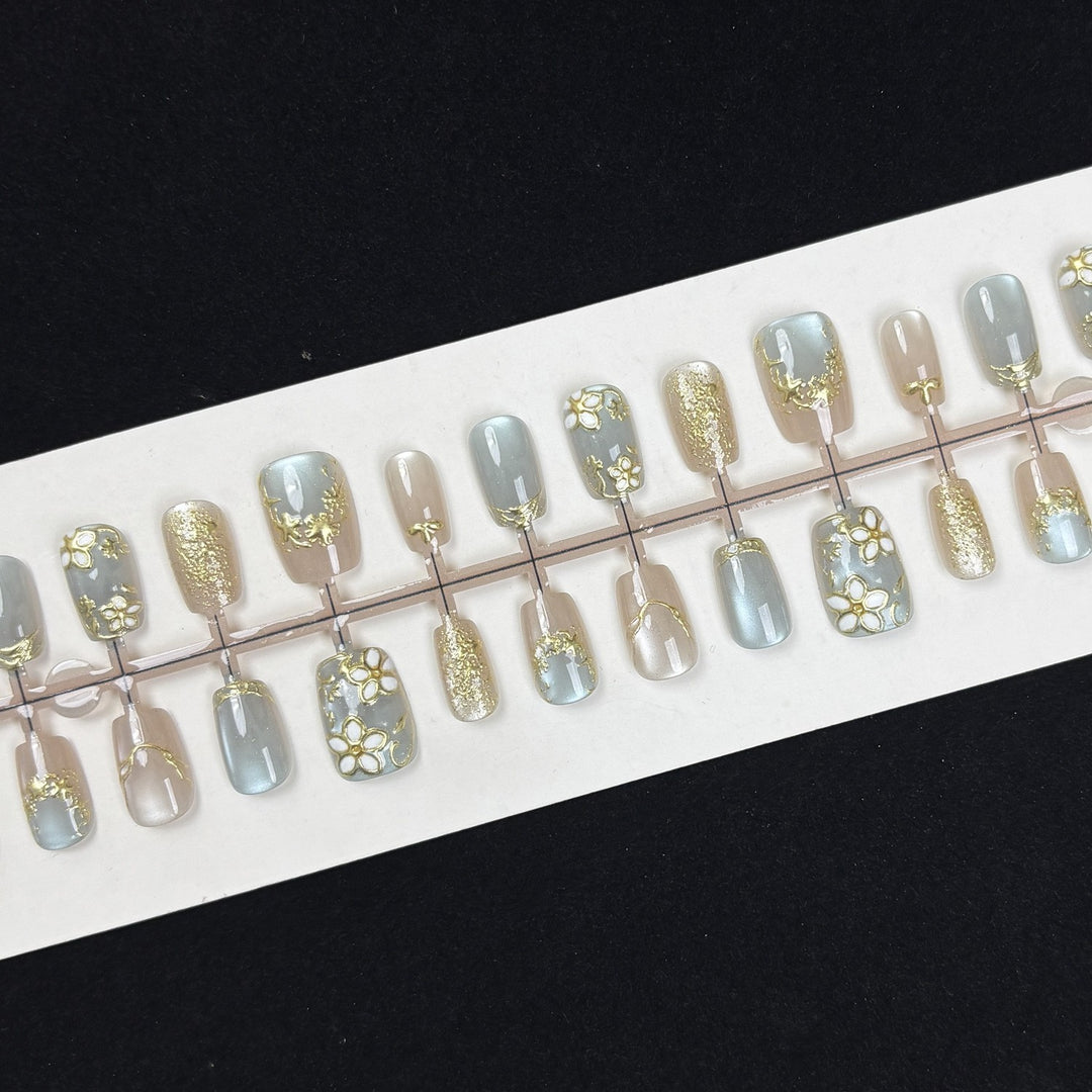 Floral-Themed Press-On Nail Kit Bowlift