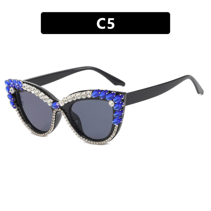 Women's extravagant Cat-Eye sunglasses with sparkling rhinestone embellishment Bowlift