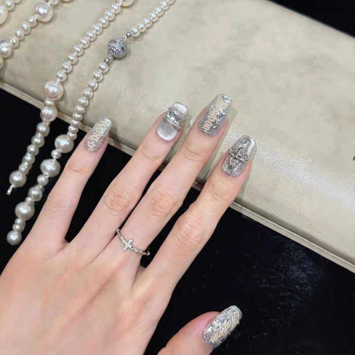 Metallic Press-On Nail Set with Decorative Silver Accents Bowlift