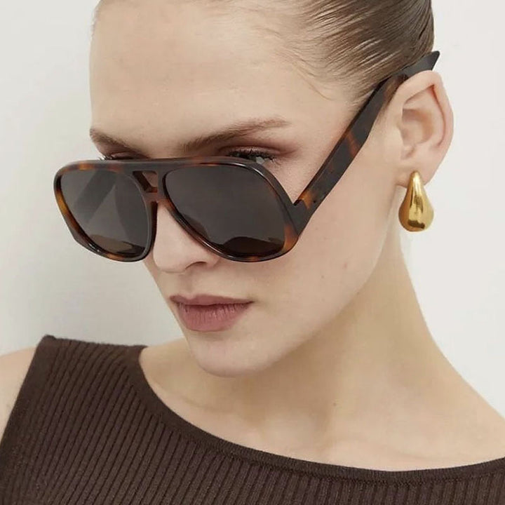 Ladies fashionable sports sunglasses with sturdy frame and UV protection Bowlift