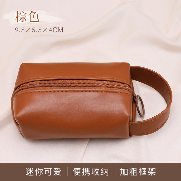 Cosmetic bag with practical double zipper Bowlift