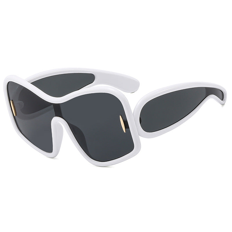 Women’s futuristic sunglasses with extra wide design and protective UV filter Bowlift