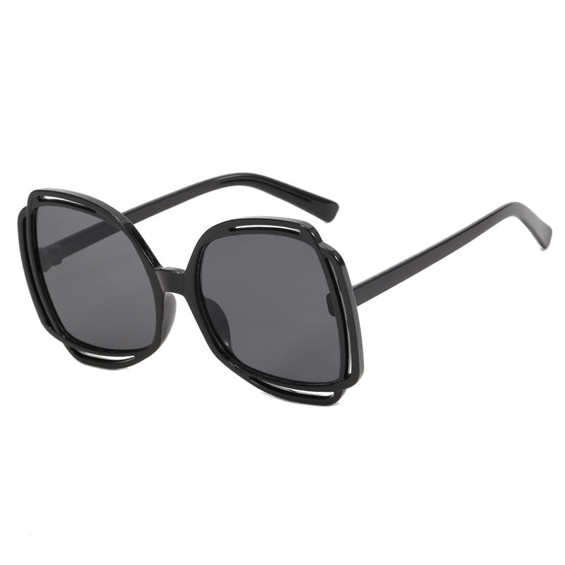 Women's oversized sunglasses in stylish retro design Bowlift