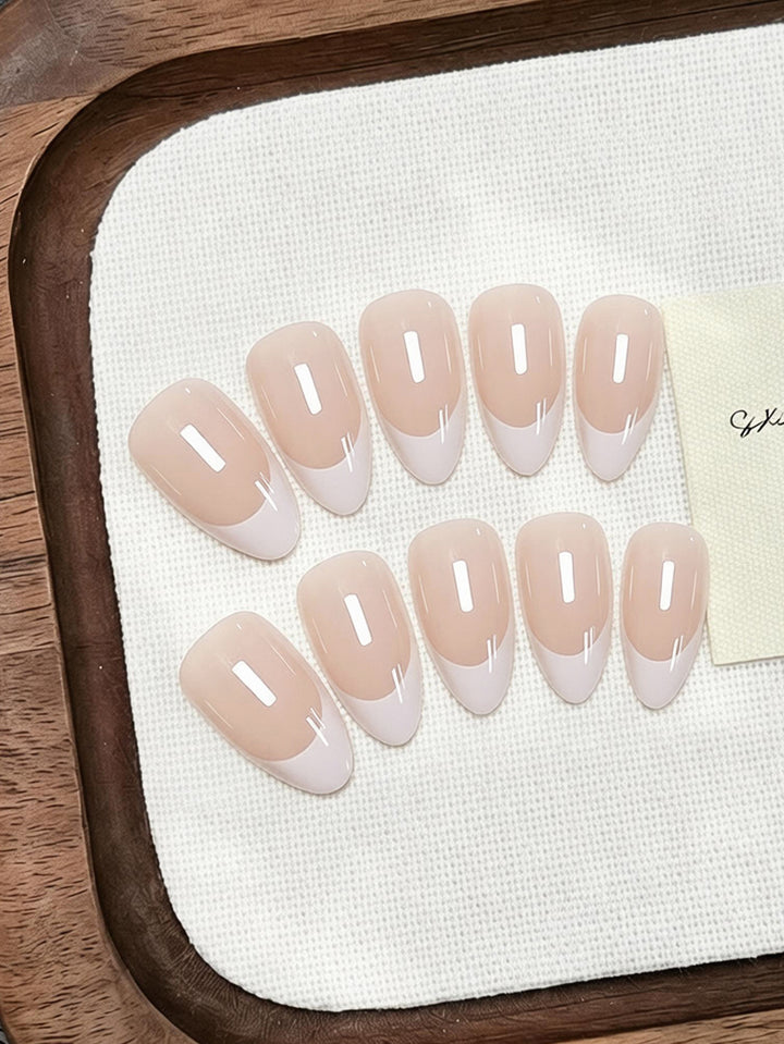 Acrylic Nail Set with Elegant French Tip Bowlift