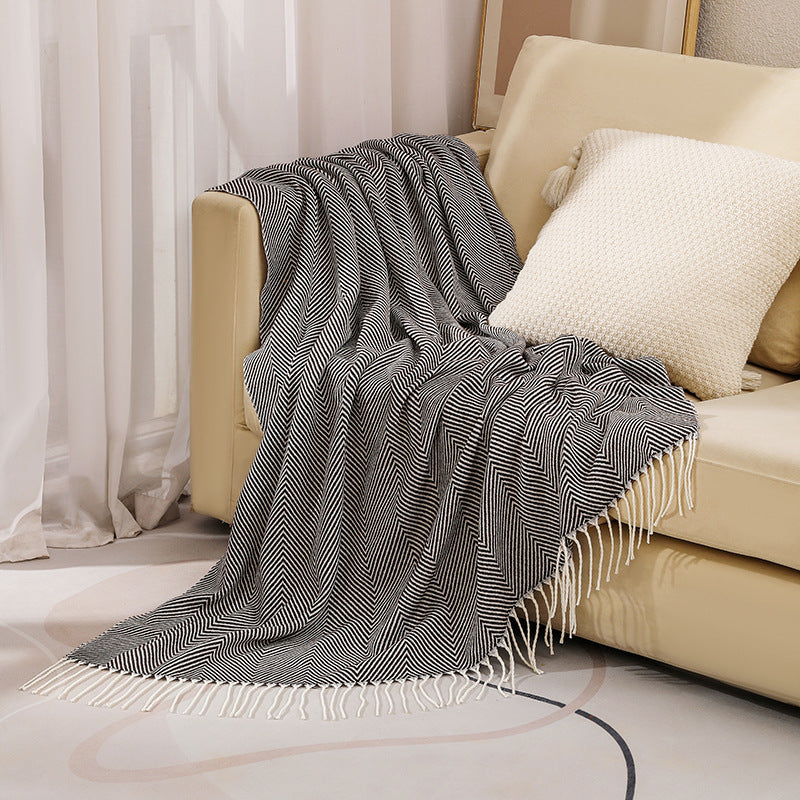 Luxury Herringbone Pattern Throw Blanket Bowlift