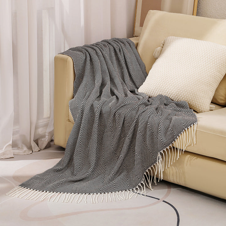Luxury Herringbone Pattern Throw Blanket Bowlift