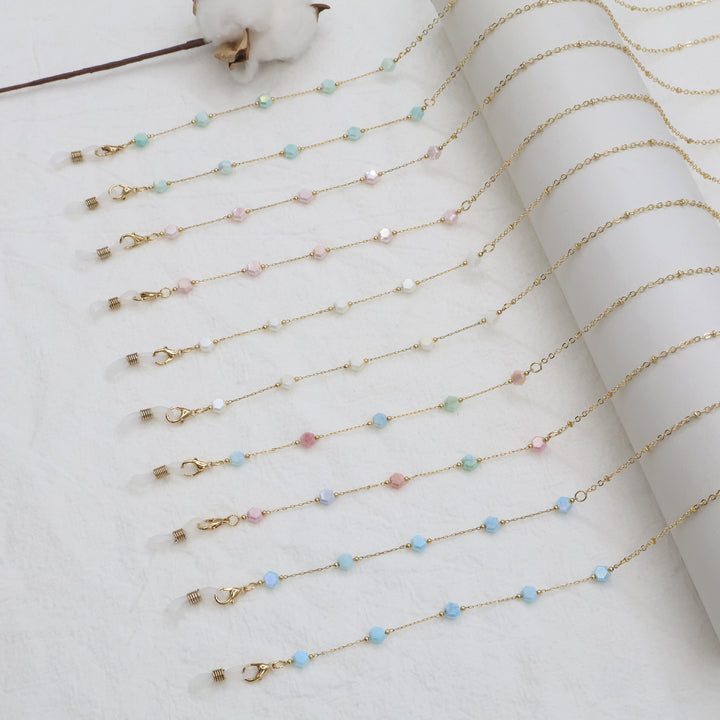 Elegant Gold Chain Necklace with Gemstones Bowlift
