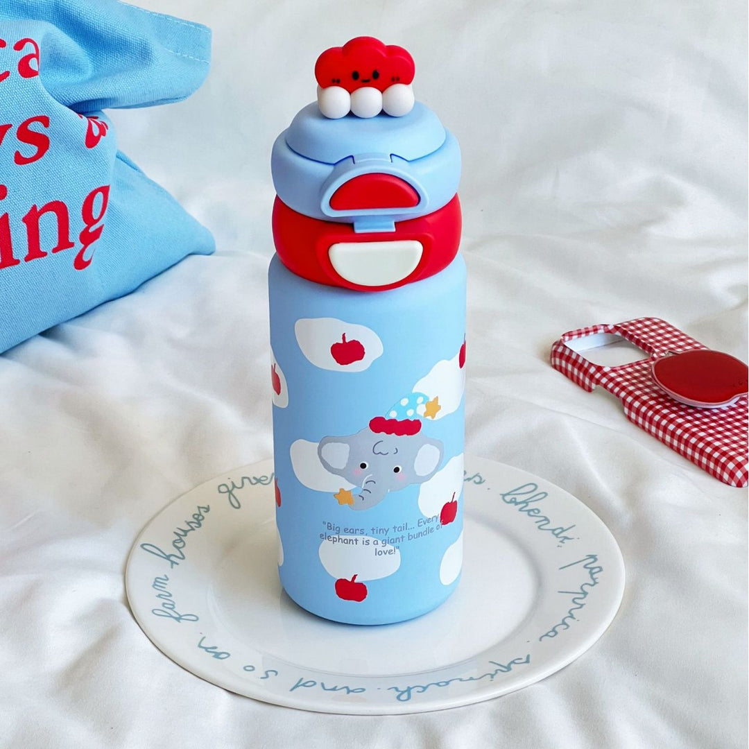 Women's water bottle with innovative lid Bowlift