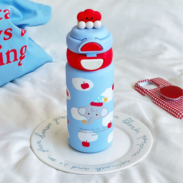 Women's water bottle with innovative lid Bowlift