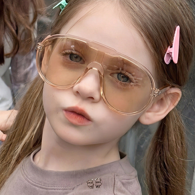 Ladies fashionable sports sunglasses in unique design with UV protection and flexible temples Bowlift