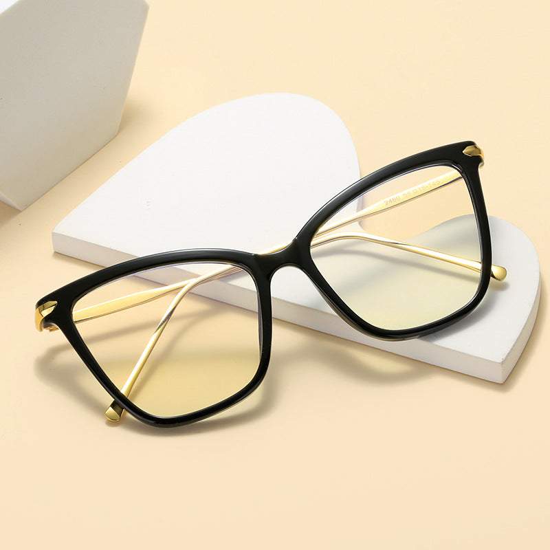 Women Cat-Eye Glasses with filigree Metal Frame Bowlift