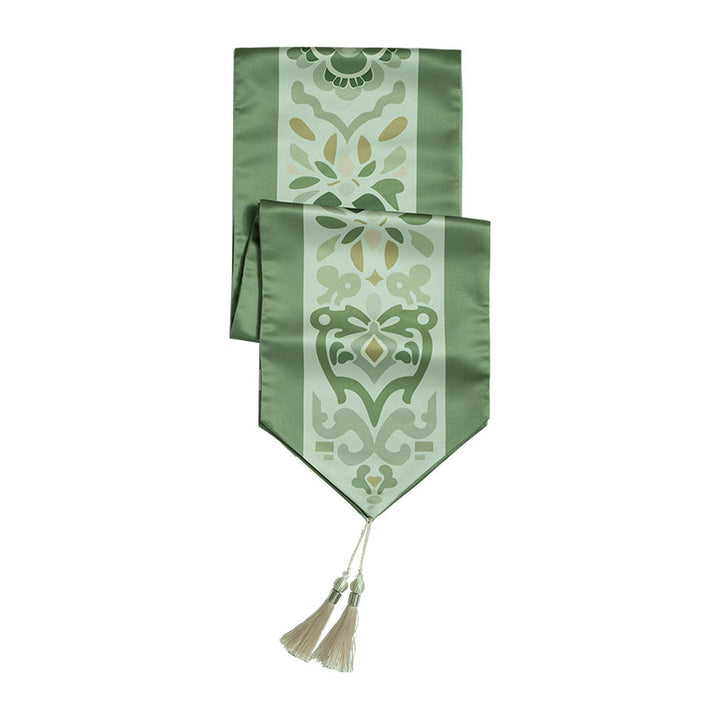 Decorative table runner with oriental tile pattern and tassels Bowlift