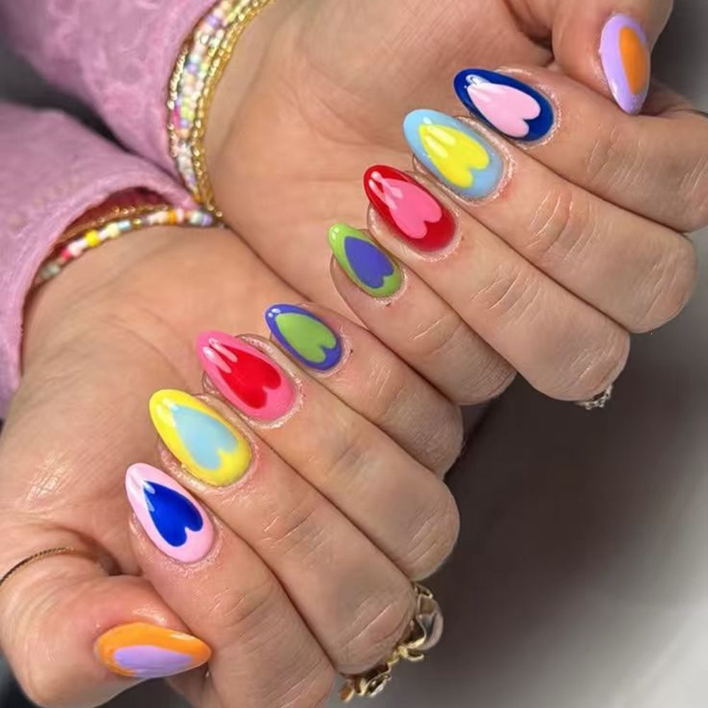 Artificial nails in modern heart design Bowlift