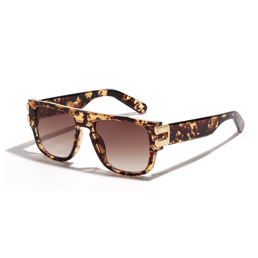 Ladies trendy oversized sunglasses with striking design Bowlift