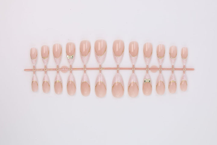 Elegant Nail Art Bowlift