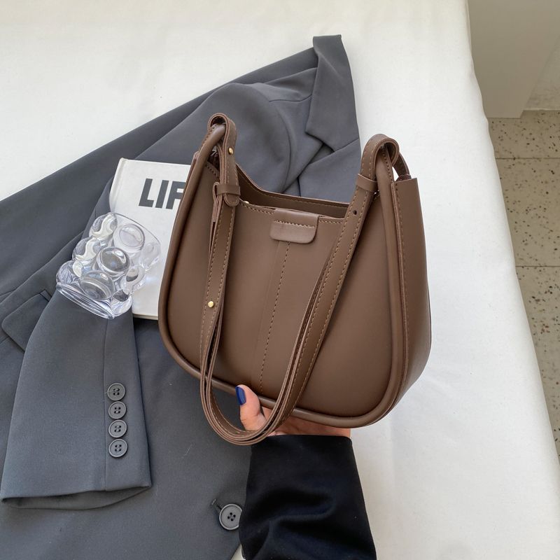 Contemporary Minimalist Shoulder Bag Bowlift