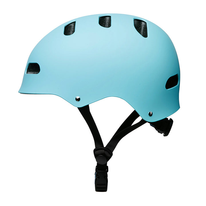 Skate helmet with advanced ventilation technology Bowlift