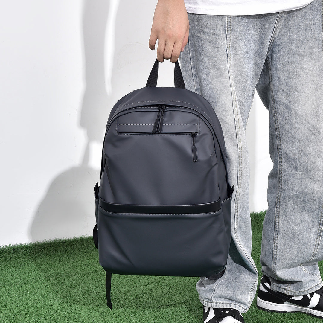 Practical backpack with water-repellent material and ergonomic design Bowlift