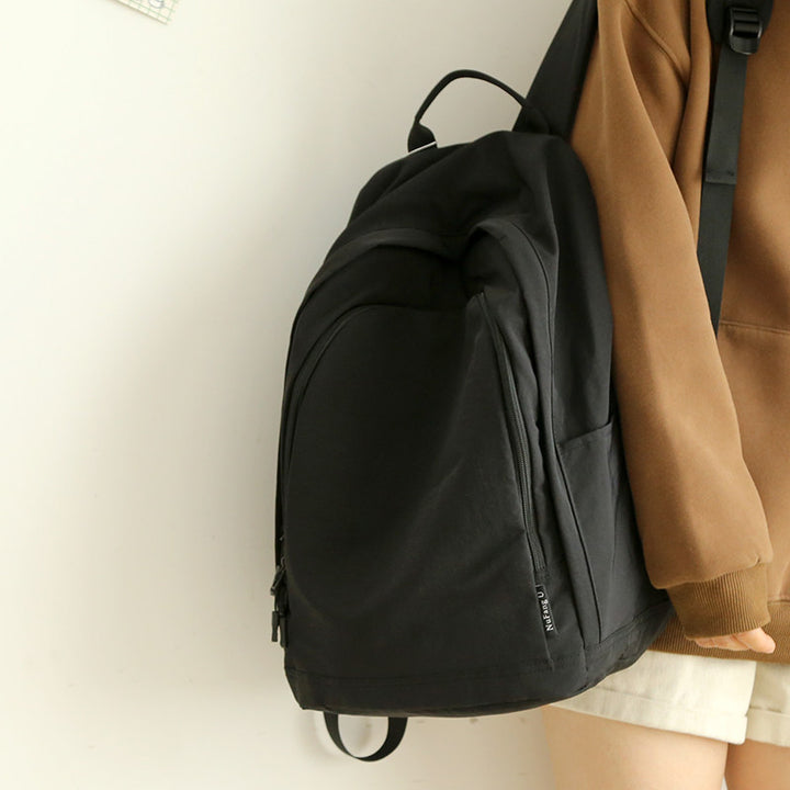 Practical everyday backpack with reinforced bottom and versatile compartments Bowlift