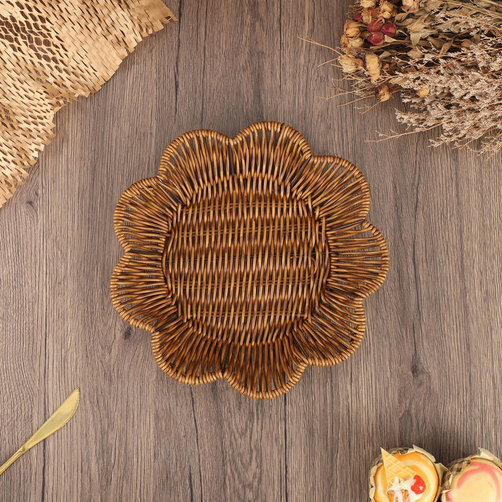 Decorative Heart-Shaped Bowl Bowlift