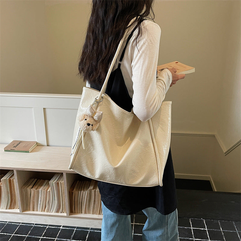 Versatile Soft-Finish Tote Bowlift