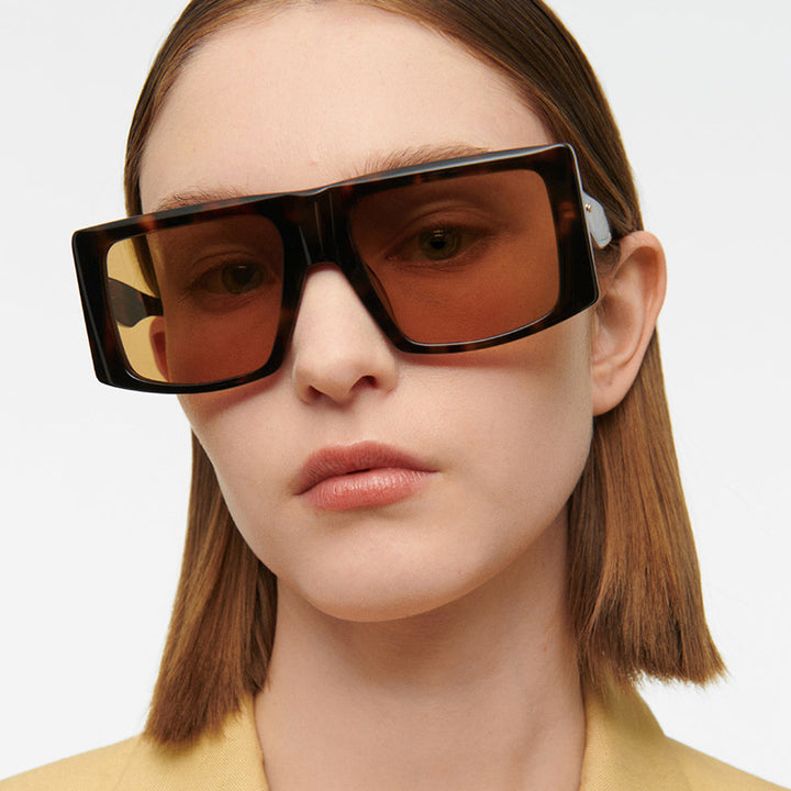 Women's square sunglasses with robust plastic frame and protective UV filter Bowlift