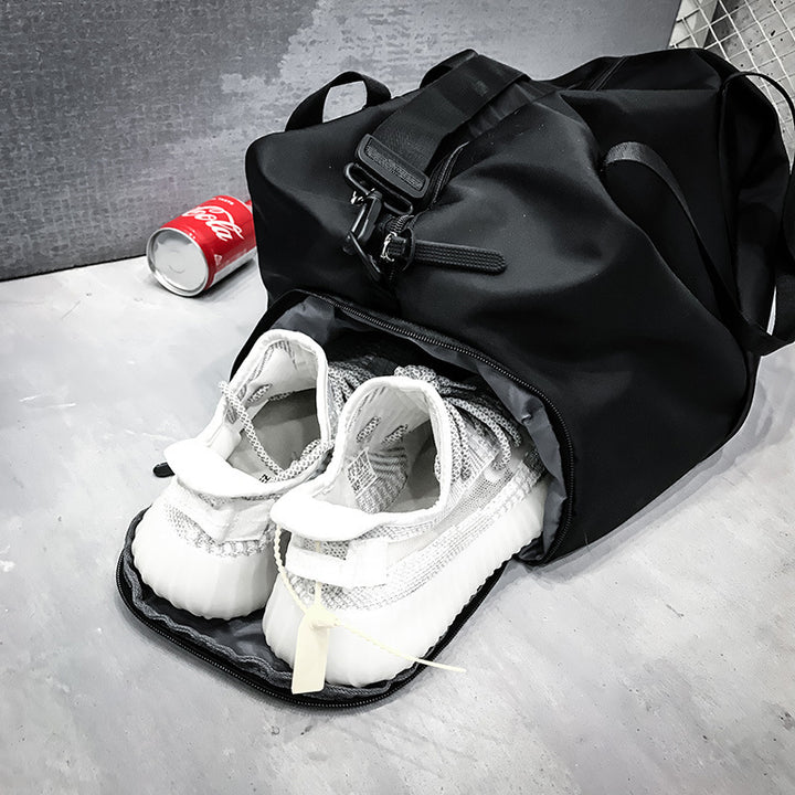 Sporty and Elegant Travel Bag Bowlift