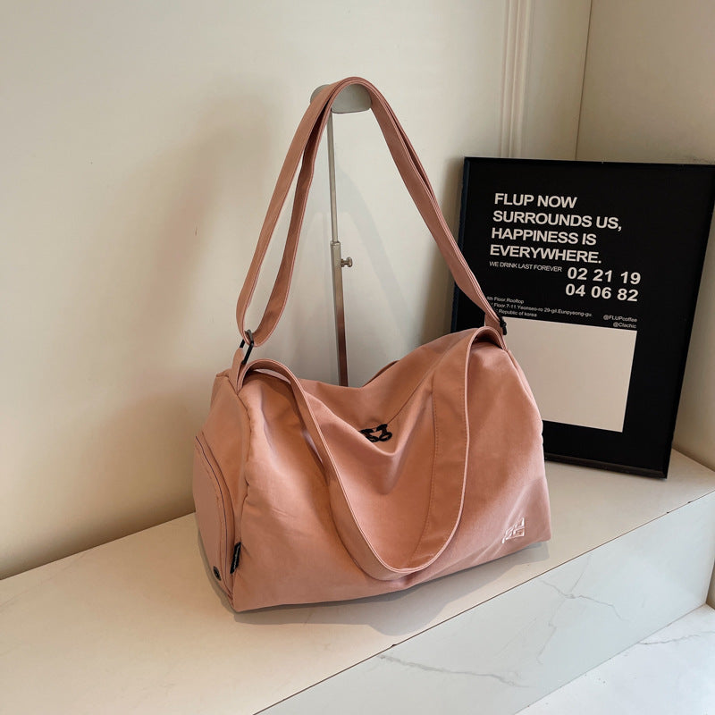 Spacious Multi-Functional Weekend Duffle