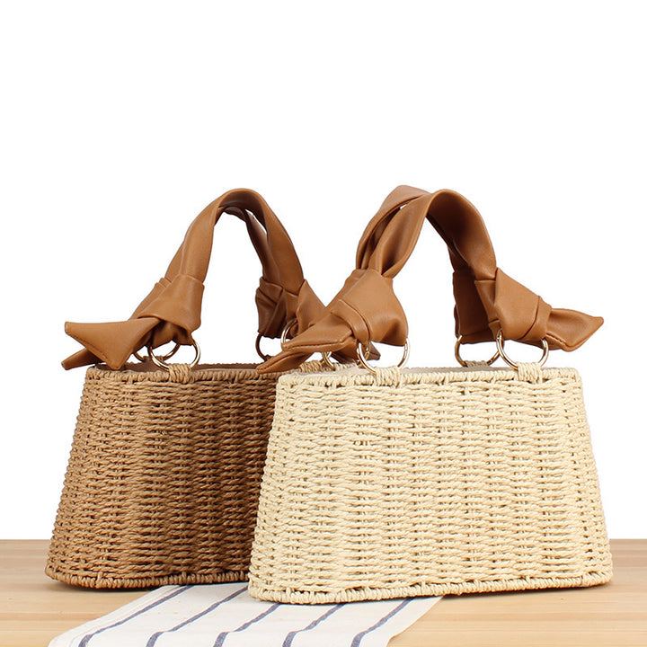Elegant Handbag with Braided Design and Fashionable Details Bowlift
