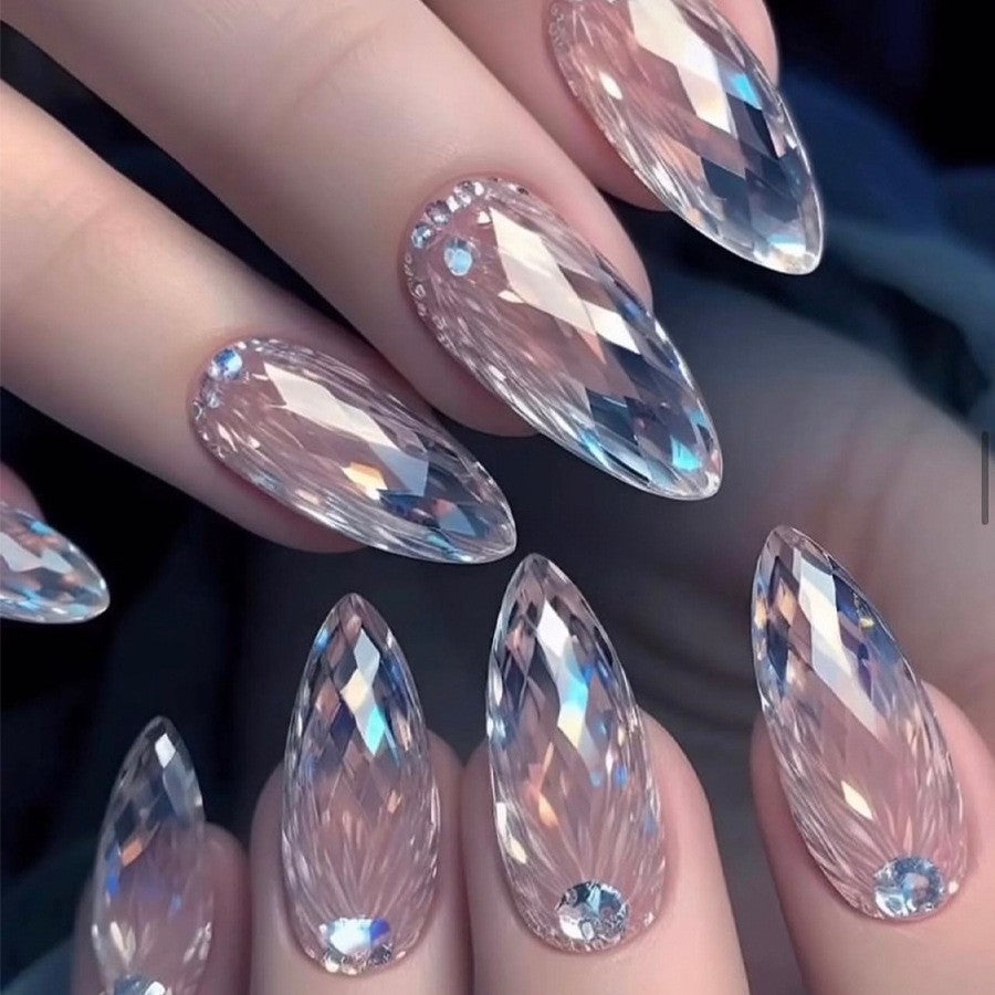 Luxury artificial nail set with sparkling crystal decorations Bowlift