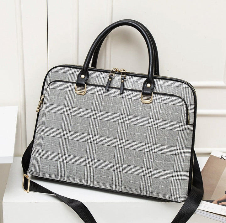 Elegant Laptop Bag in Luxurious Crocodile Look Bowlift