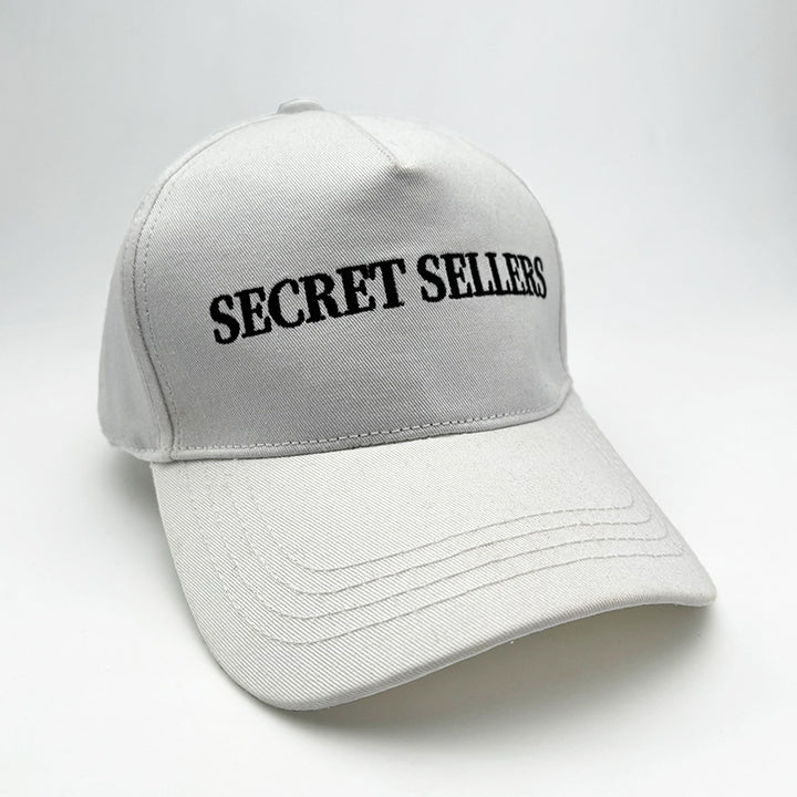 Women's Elegant Baseball Cap with High-Quality Embroidery Bowlift
