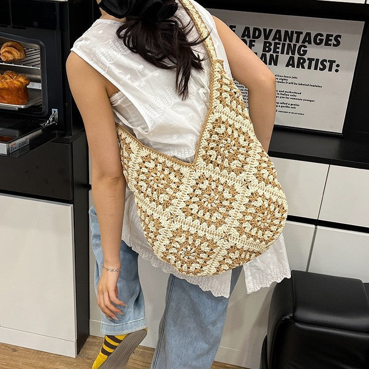 Hand-knotted shoulder bag with unique floral pattern Bowlift