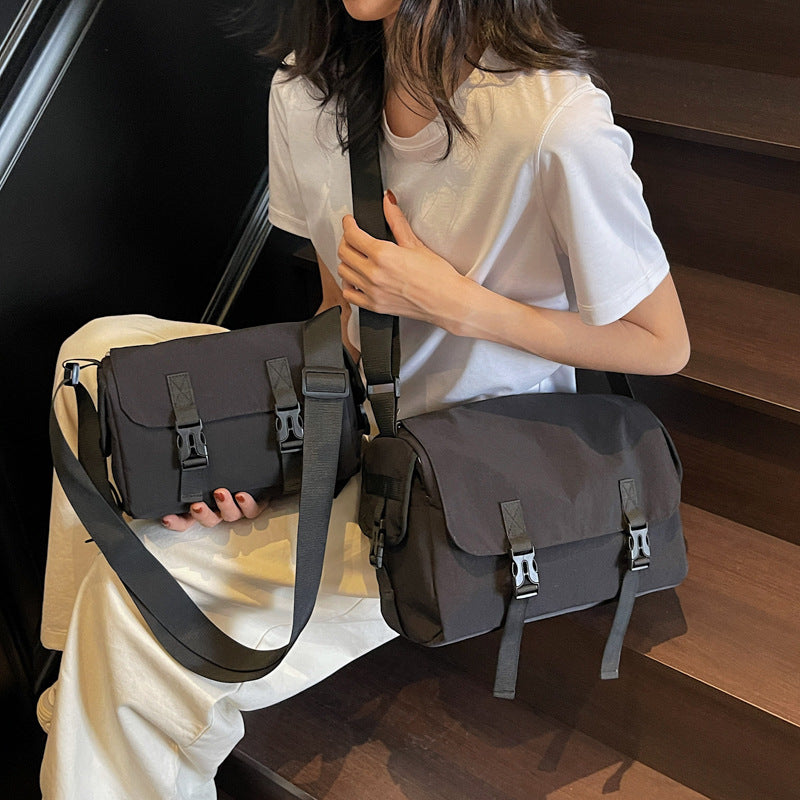 Modular shoulder bag with unique fastening system Bowlift