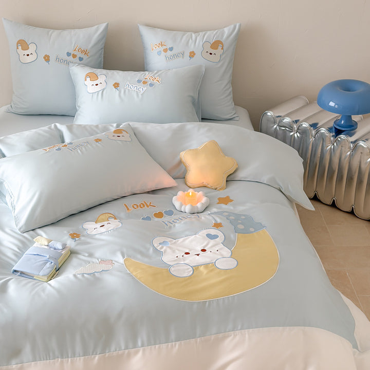 Children's bedding set made of cotton satin with applied moon and bear appliqué, quilted duvet Bowlift