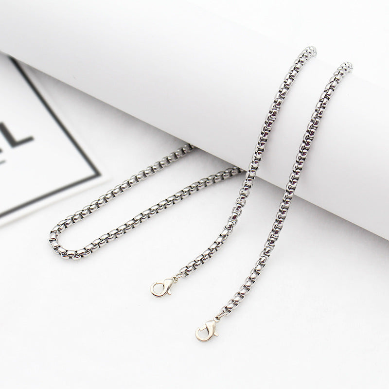 Elegant Pearl-Linked Eyewear Chain Bowlift