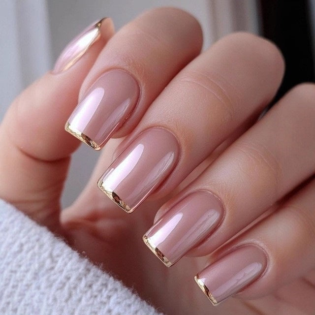 Artificial nails in elegant French tip design Bowlift