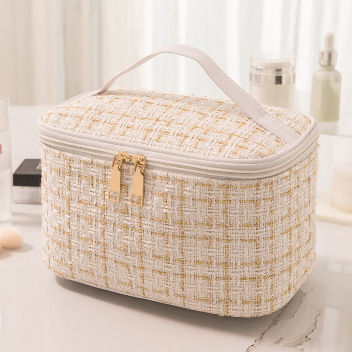Stylish Quilted Cosmetic Case Bowlift