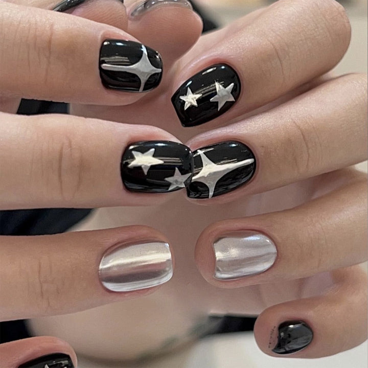 Elegant Heart-Designed Press-On Nail Tips Bowlift