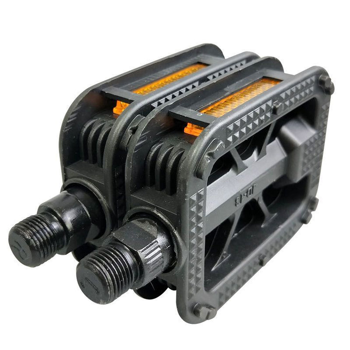 High-Traction Bicycle Pedals with Integrated Reflectors Bowlift
